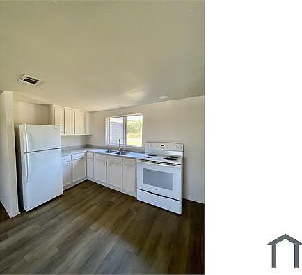 3rd image of 415 Jasmine Ln #415