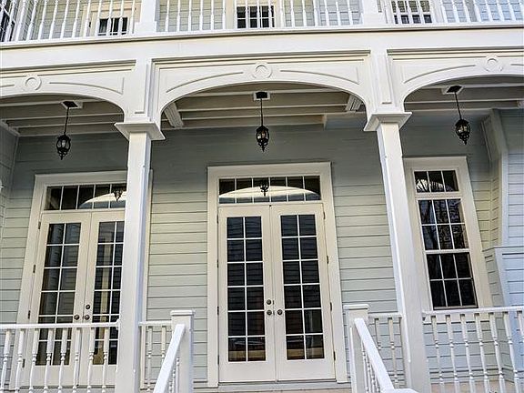 3rd image of 591 Aragon St