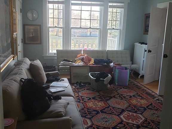 2nd image of 518 Laurel Ave APT 1