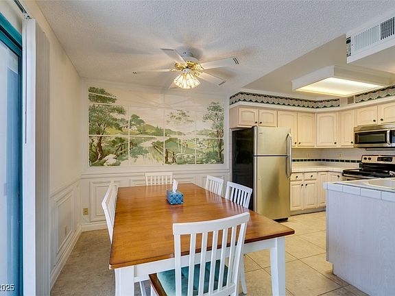 2nd image of 1575 W Warm Springs Rd Unit 1114