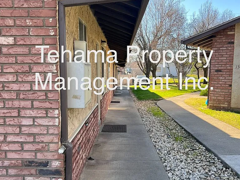 1527 Lincoln St — Photo 15