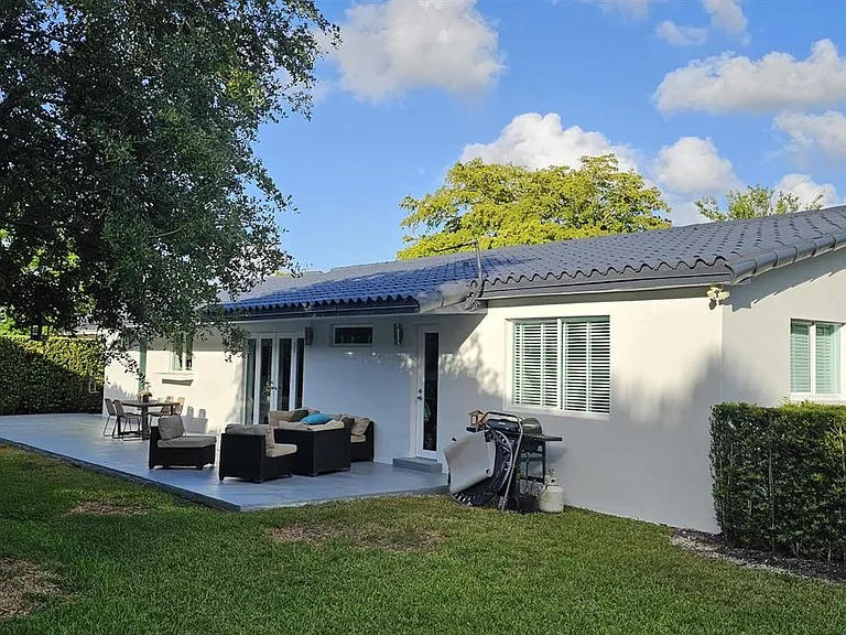 10900 SW 107th Ave — Photo 22