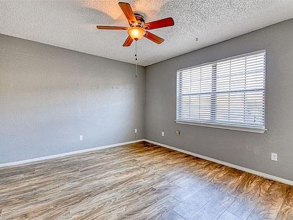 2nd image of 401 12th Ave SE APT 186