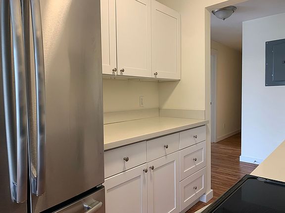 3rd image of 951 N 42nd St APT 202