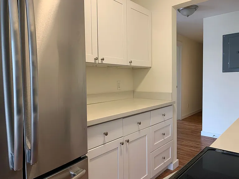 951 N 42nd St — Photo 3