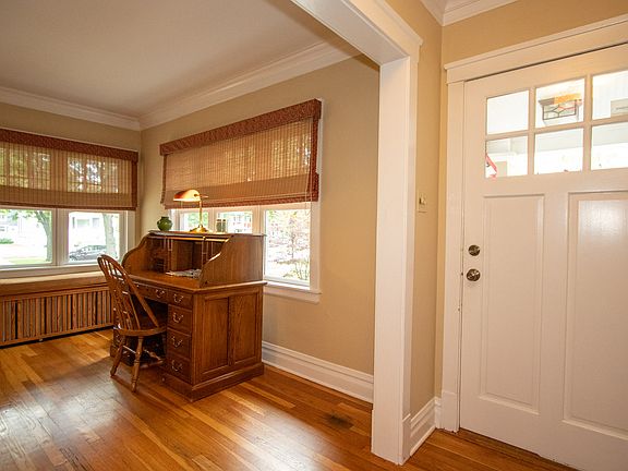 2nd image of 530 Park Ave