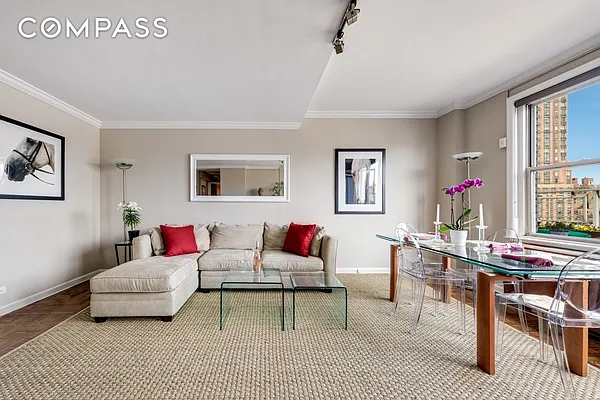 Sold by Compass | media 9