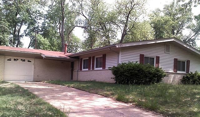 2nd image of 3145 Durwood Dr