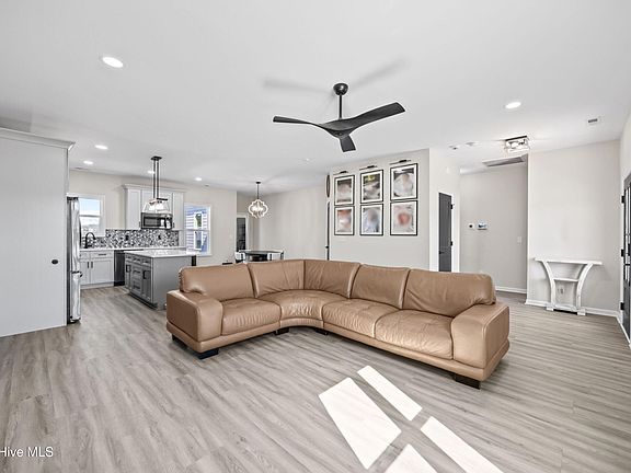 4th image of 103 Adams Landing Way