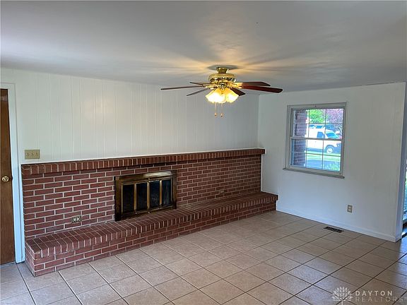 4th image of 7073 Cliffstone Dr
