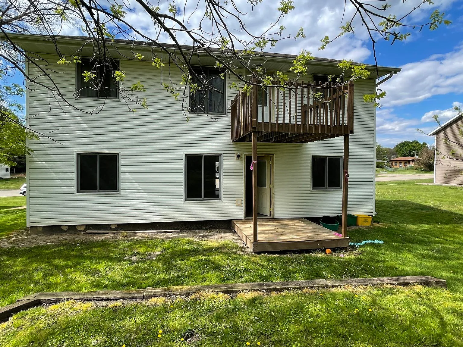 4 bed, 1150 sqft, $1,200 — Photo 4