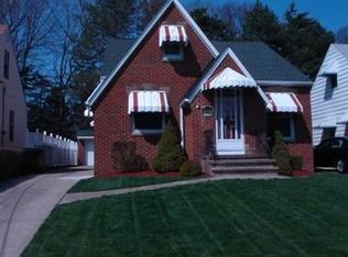 3112 Hearthstone Rd, Parma, OH 44134