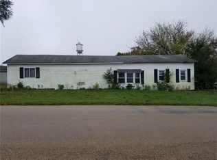 74 2nd Ave, Atkins, IA 52206