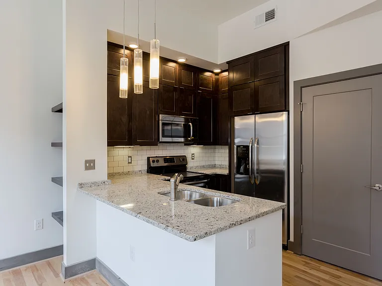 300 E Broad St #204 — Photo 2