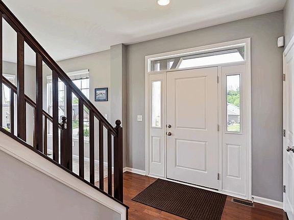 3rd image of 6223 Vista Point Dr