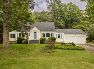 242 Pinewood Trl, Trumbull, CT 06611