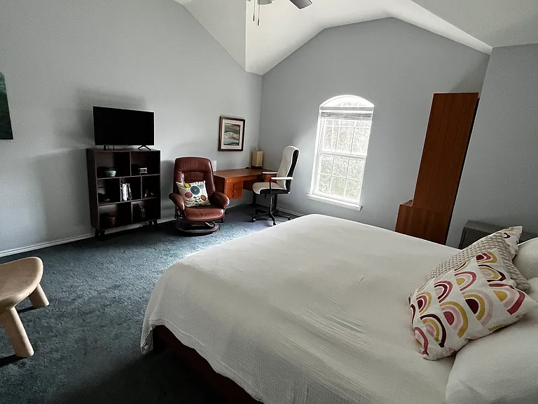 2424 Kent Dr — Photo 5