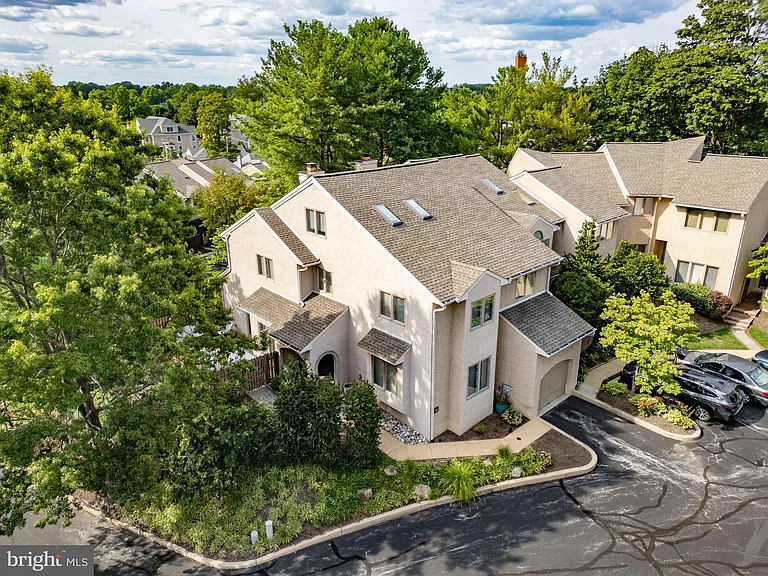 42 Greythorne Woods Cir — Photo 35