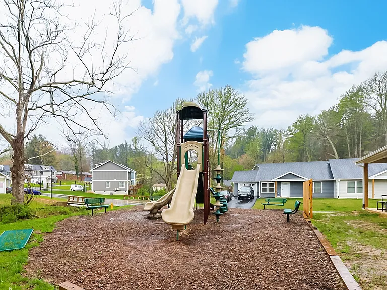 544 Sycamore Branch Rd — Photo 16