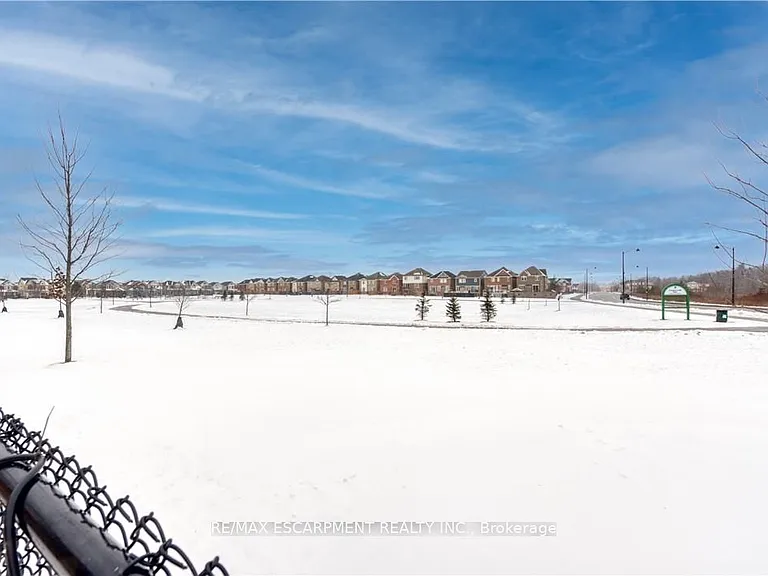 75 Forest Ridge Ave — Photo 45