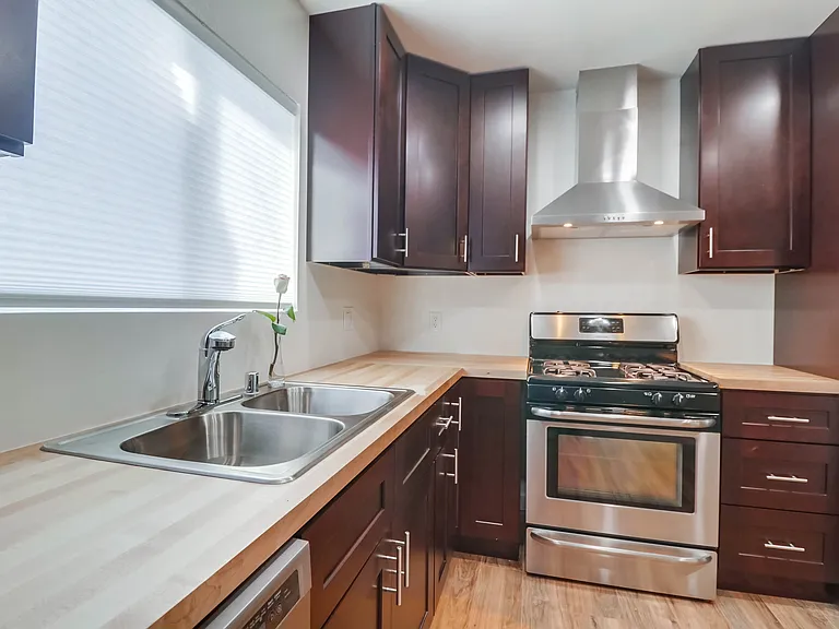 4012 Ingraham St #A — Photo 14