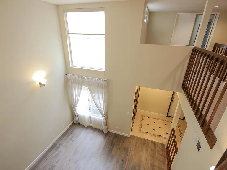 405 Genoa St #2 — Photo 32