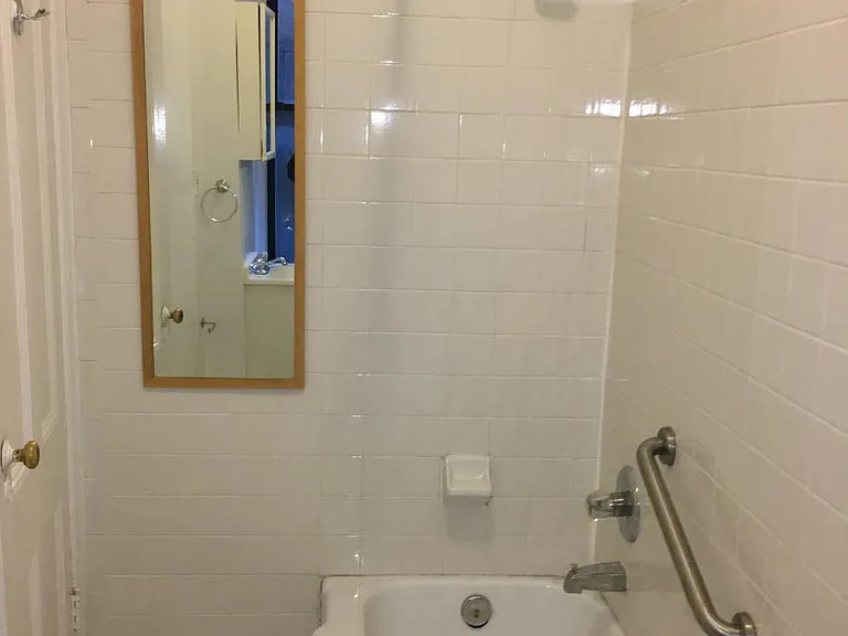 248 E 90th St #3C — Photo 5