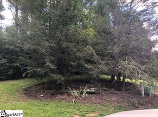 6 Bear Creek Ln, Landrum, SC 29356