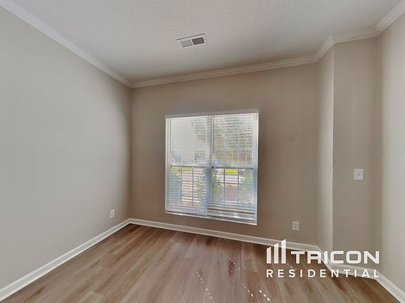 5th image of 3681 McGinty Dr