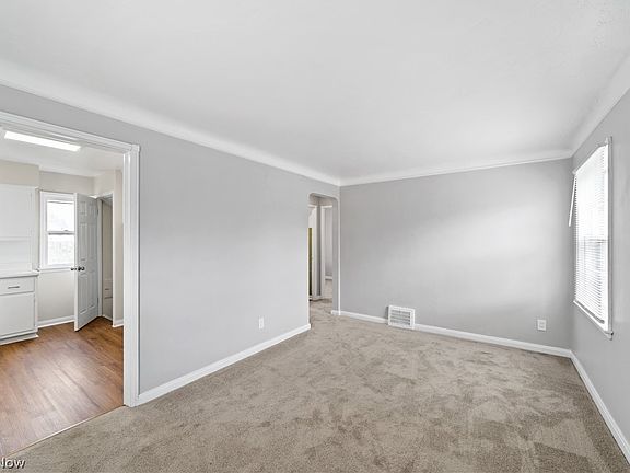 5th image of 3778 Highland Rd