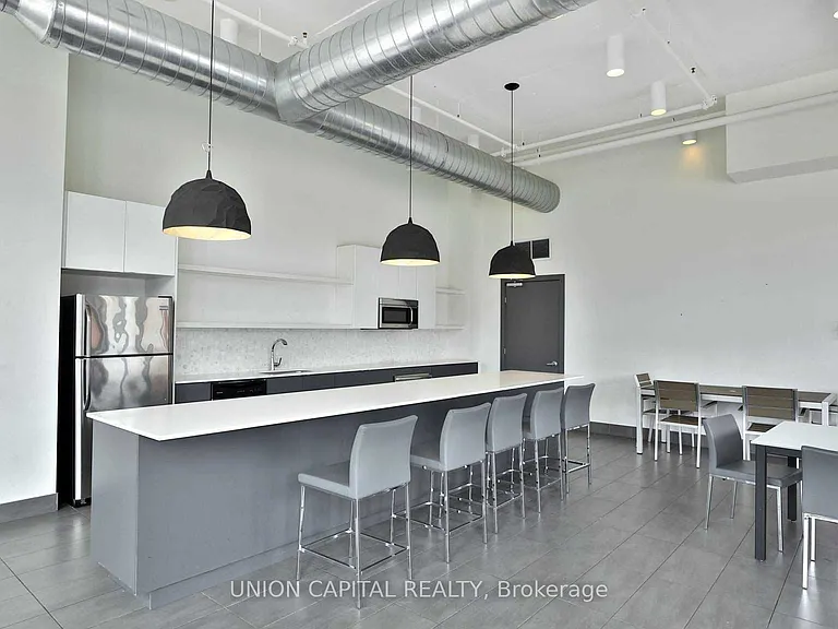 150 E Liberty St #1803 — Photo 27
