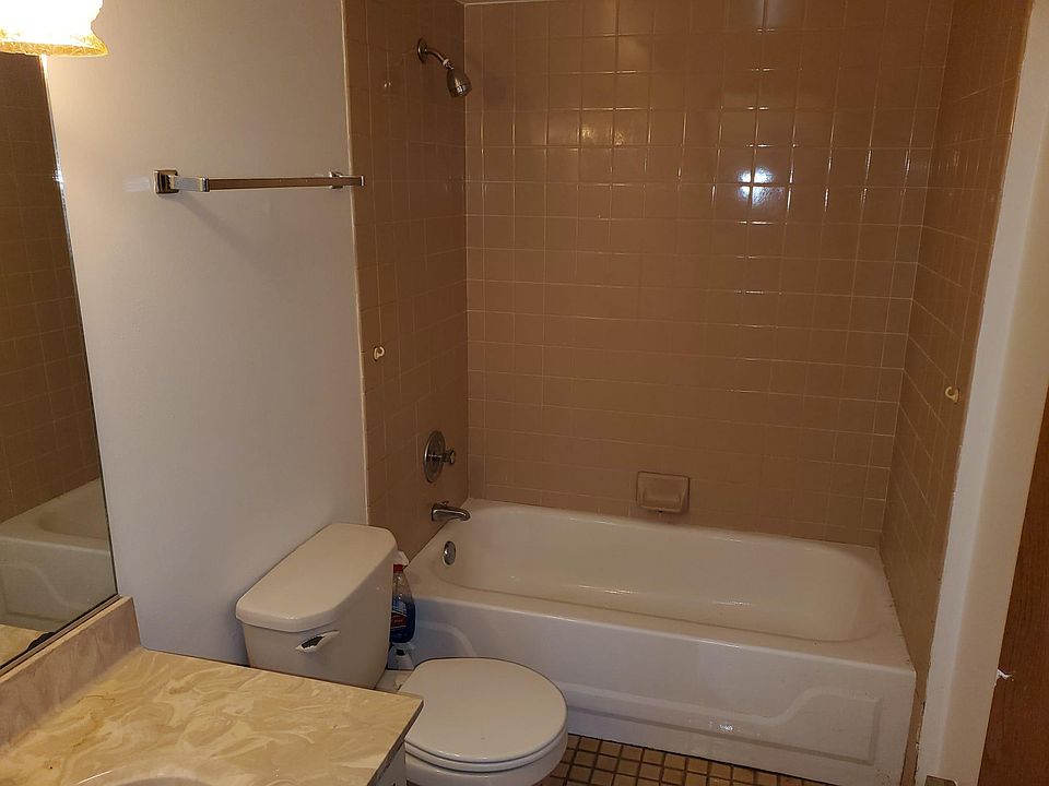 1st image of 14535 S Manistee Ave APT 1D