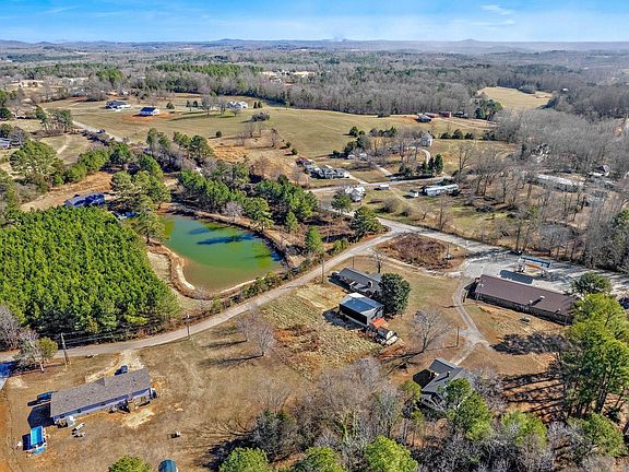 4th image of 117 B Hunter Rd