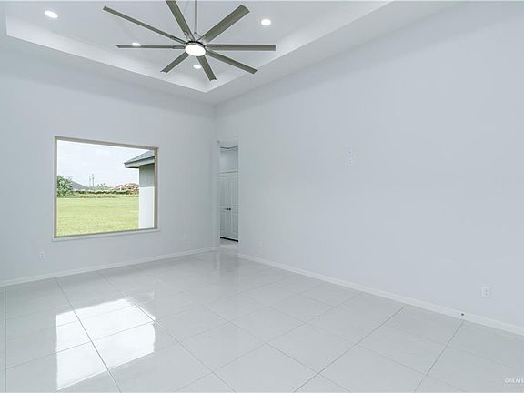 4th image of 1604 Foxtail St
