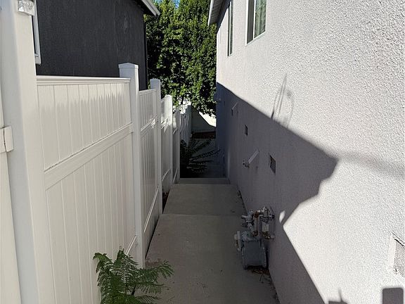 2nd image of 10733 Tujunga Canyon Blvd #A