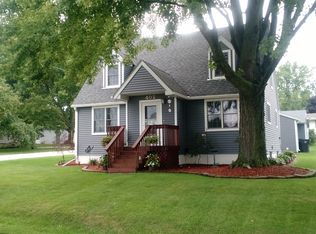 402 Francis Ave, Cascade, WI 53011