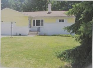 25624 Breckenridge Dr, Euclid, OH 44117
