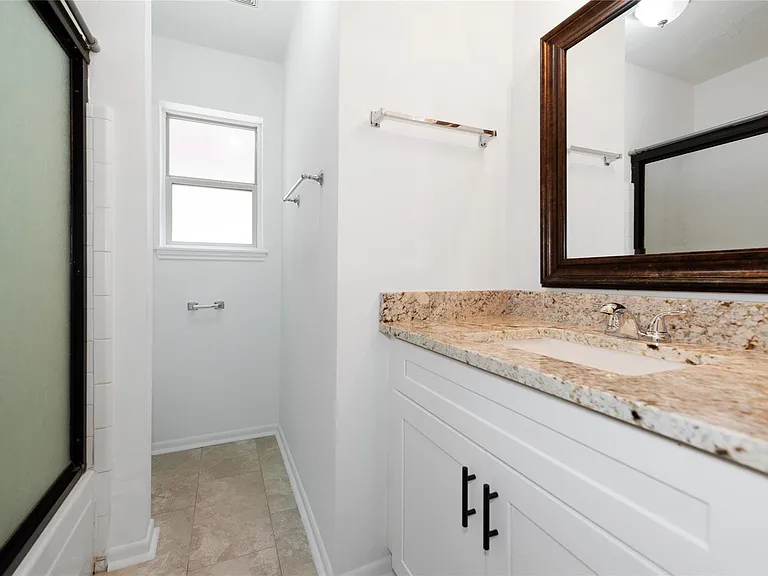 1 Ollerton Dr — Photo 20