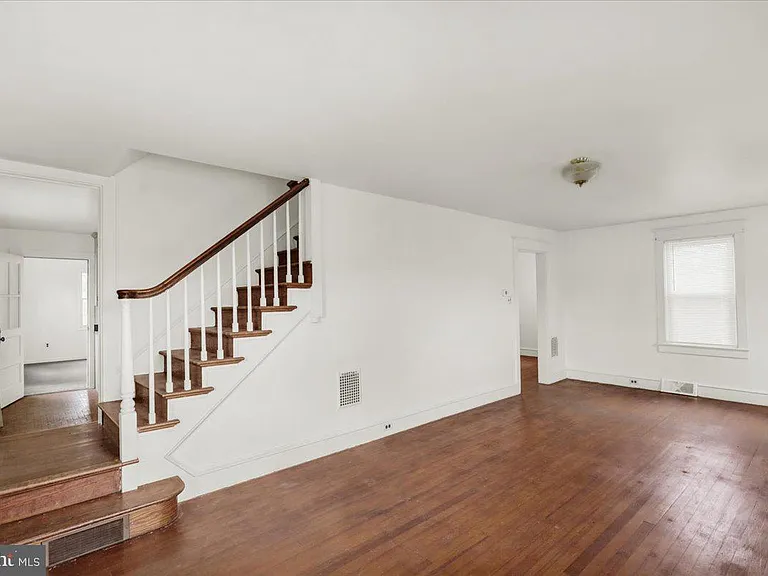 144 E Baumstown Rd — Photo 6