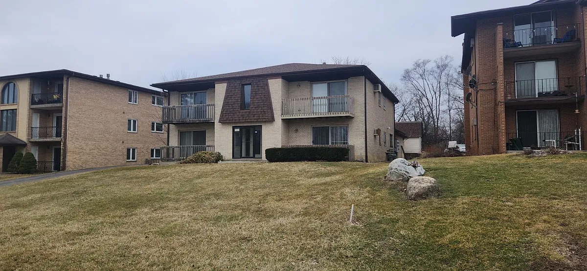 Building Photo - 9S314 Nantucket Dr #2N