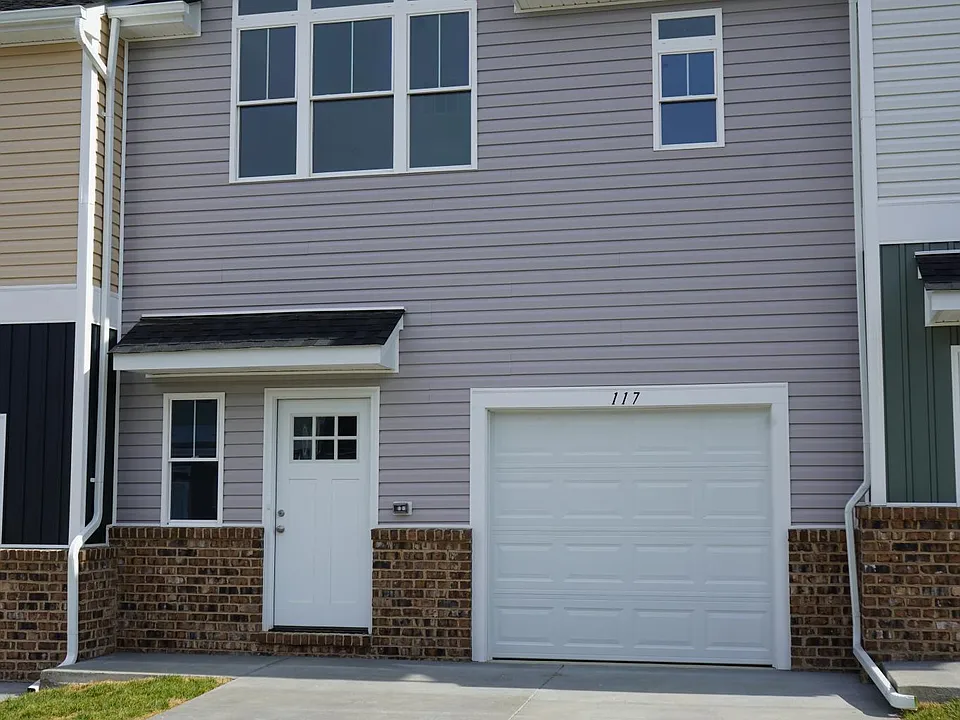 117 Coralyrose Ct