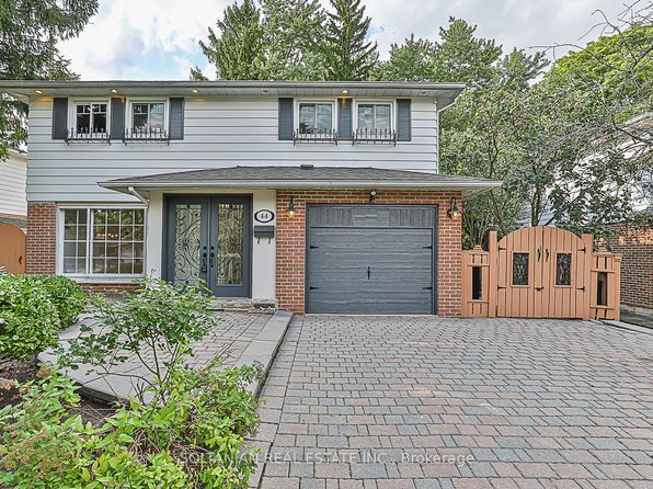 44 Royal Orchard Blvd, Markham, ON L3T 3C5