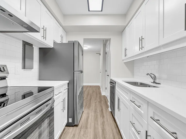 3189 King St E — Photo 9