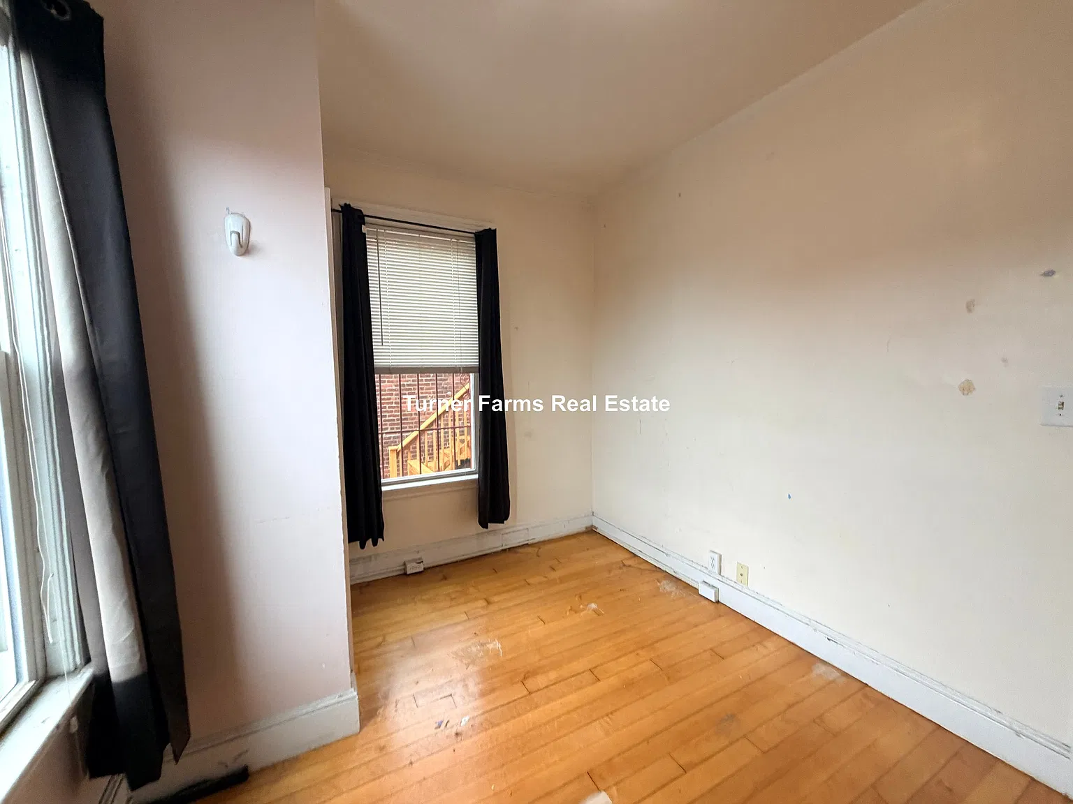1516 Commonwealth Ave — Photo 3