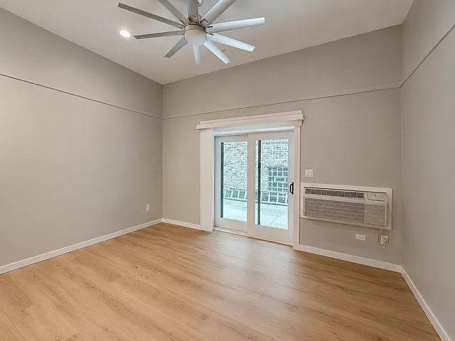 1101 W Granville Ave #101 — Photo 8