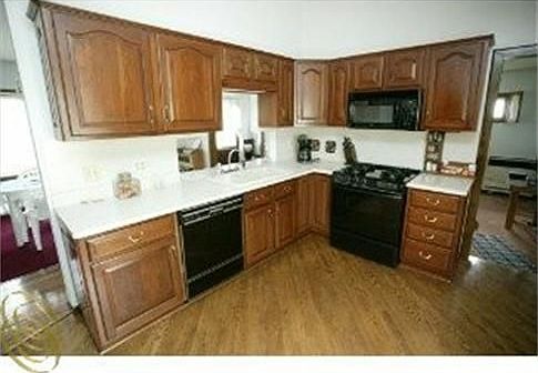 2nd image of 36526 Northfield Ave