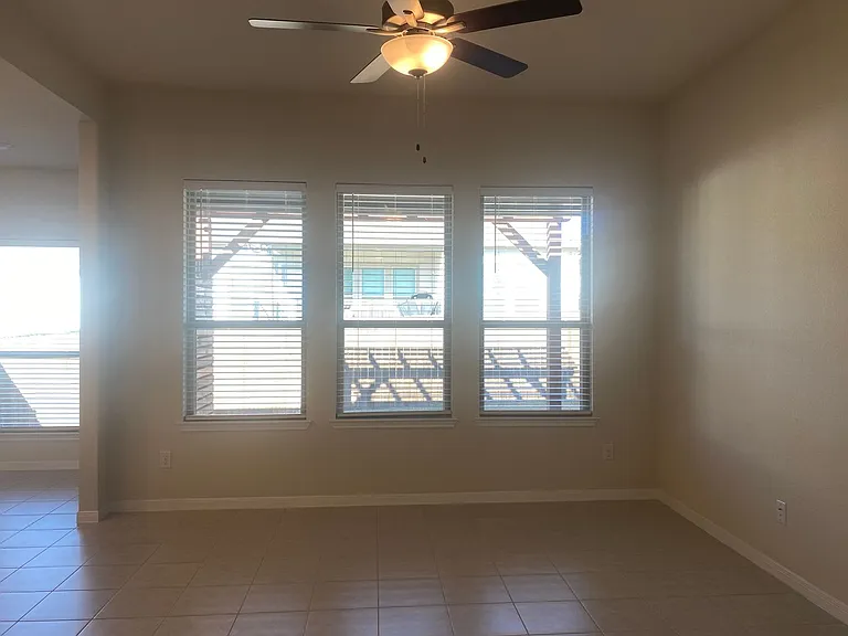 2220 Chia Ct — Photo 2
