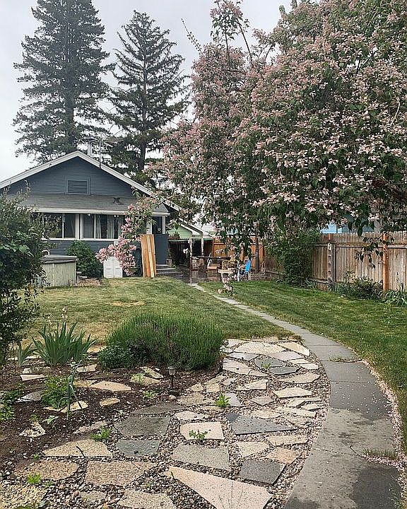Spacious fenced back yard 