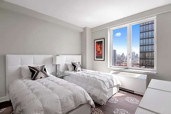 Sold by Corcoran | media 31