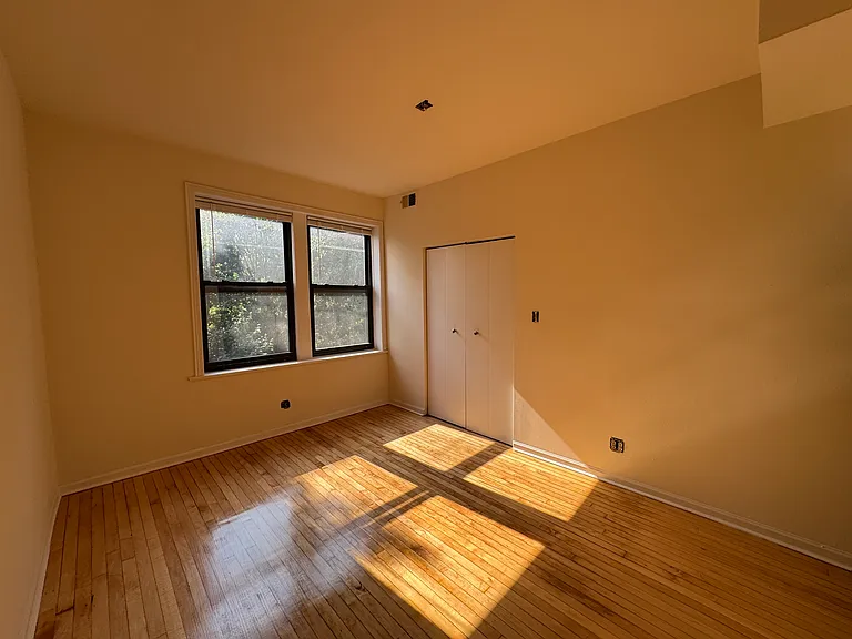 923 N Leavitt St #2 — Photo 6